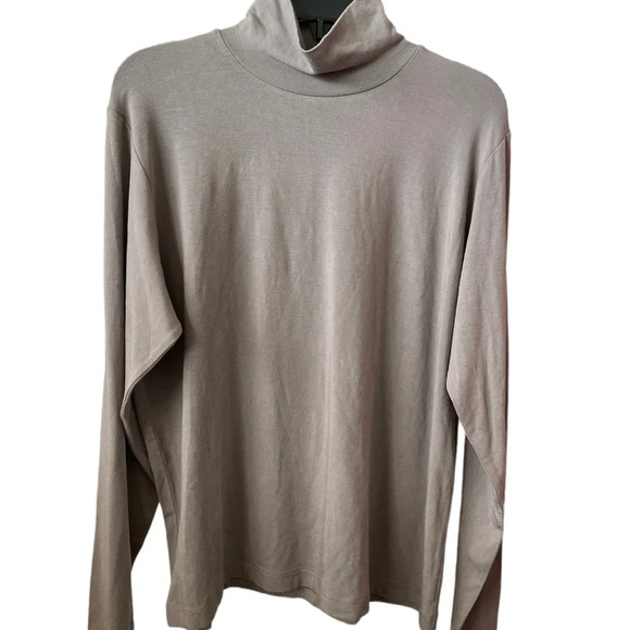 Gray Turtle Neck Top Size X.
Linda Allard/Ellen Tracy Long Sleeves Top - Picture 1 of 3